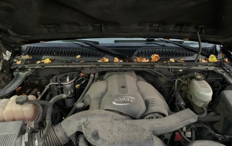 Cadillac Escalade II, 2004 год, 895 000 рублей, 7 фотография