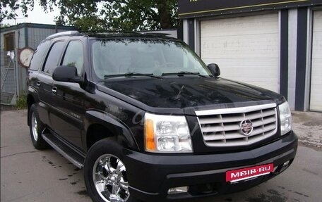 Cadillac Escalade II, 2004 год, 895 000 рублей, 13 фотография