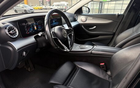 Mercedes-Benz E-Класс, 2020 год, 2 150 000 рублей, 13 фотография