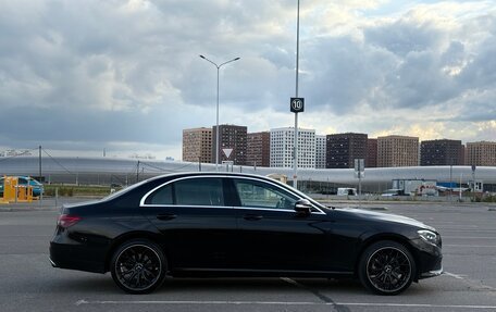 Mercedes-Benz E-Класс, 2020 год, 2 150 000 рублей, 4 фотография