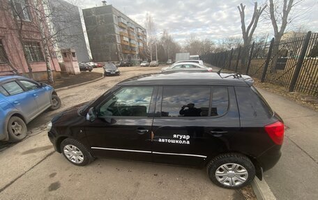 Skoda Fabia II, 2011 год, 380 000 рублей, 3 фотография