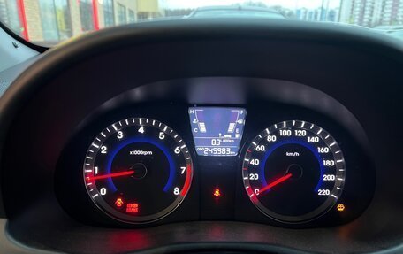 Hyundai Solaris II рестайлинг, 2011 год, 530 000 рублей, 3 фотография