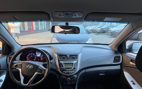 Hyundai Solaris II рестайлинг, 2011 год, 530 000 рублей, 5 фотография