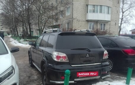 Mitsubishi Outlander III рестайлинг 3, 2007 год, 630 000 рублей, 3 фотография