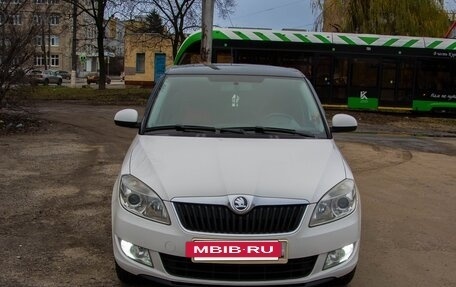Skoda Fabia II, 2011 год, 650 000 рублей, 2 фотография