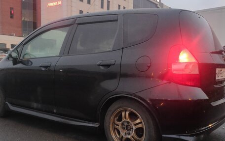 Honda Fit III, 2004 год, 400 000 рублей, 2 фотография