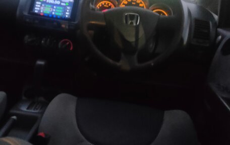 Honda Fit III, 2004 год, 400 000 рублей, 6 фотография