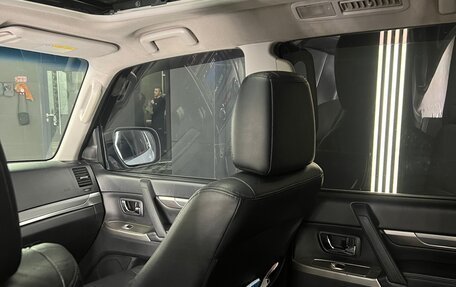 Mitsubishi Pajero IV, 2011 год, 2 500 000 рублей, 8 фотография