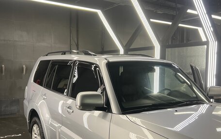 Mitsubishi Pajero IV, 2011 год, 2 500 000 рублей, 2 фотография
