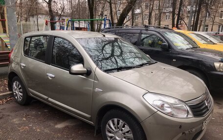 Renault Sandero I, 2012 год, 680 000 рублей, 3 фотография