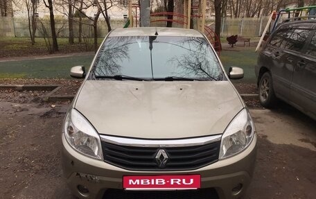Renault Sandero I, 2012 год, 680 000 рублей, 2 фотография