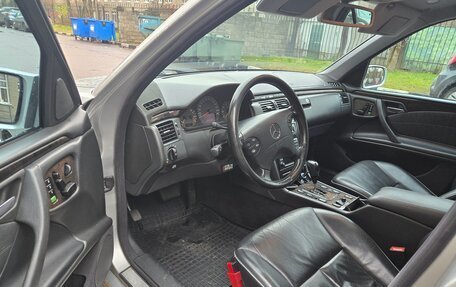 Mercedes-Benz E-Класс, 2001 год, 850 000 рублей, 8 фотография