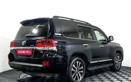 Toyota Land Cruiser 200, 2017 год, 7 997 000 рублей, 5 фотография