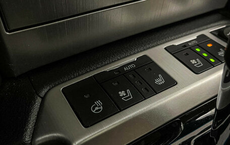 Toyota Land Cruiser 200, 2017 год, 7 997 000 рублей, 18 фотография