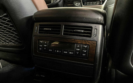 Toyota Land Cruiser 200, 2017 год, 7 997 000 рублей, 25 фотография