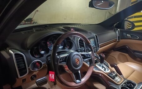 Porsche Cayenne III, 2015 год, 3 999 000 рублей, 7 фотография