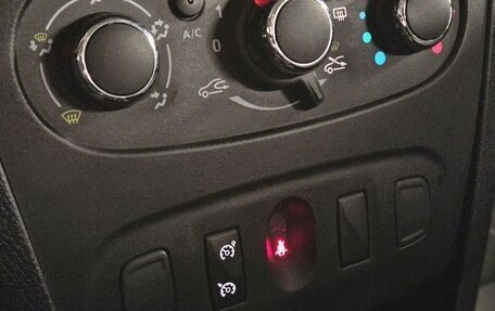 Renault Sandero II рестайлинг, 2020 год, 1 280 000 рублей, 18 фотография