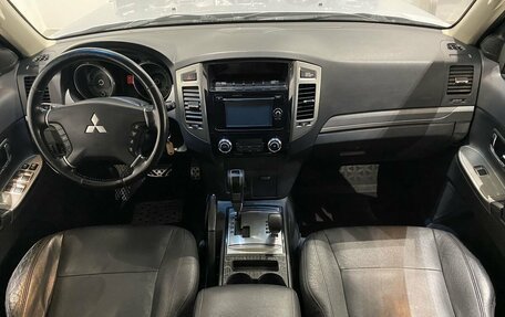 Mitsubishi Pajero IV, 2014 год, 2 059 000 рублей, 10 фотография