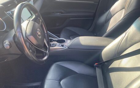 Toyota Camry, 2019 год, 2 890 000 рублей, 9 фотография