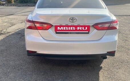 Toyota Camry, 2019 год, 2 890 000 рублей, 6 фотография