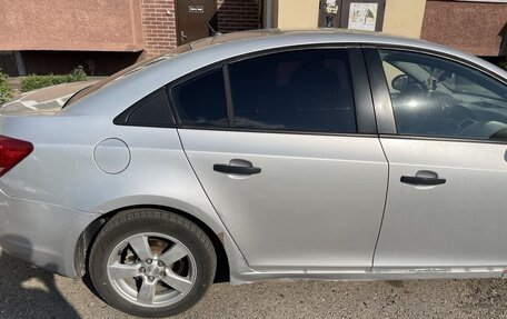 Chevrolet Cruze II, 2010 год, 580 000 рублей, 5 фотография