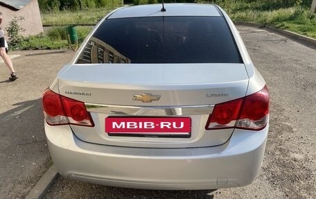 Chevrolet Cruze II, 2010 год, 580 000 рублей, 7 фотография