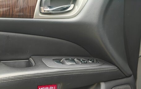 Nissan Pathfinder, 2014 год, 1 600 000 рублей, 22 фотография