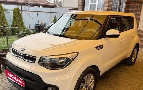 KIA Soul II рестайлинг, 2018 год, 1 800 000 рублей, 2 фотография