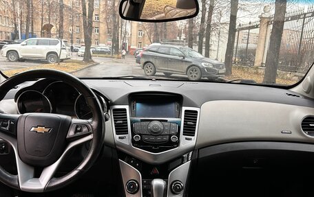Chevrolet Cruze II, 2011 год, 900 000 рублей, 21 фотография