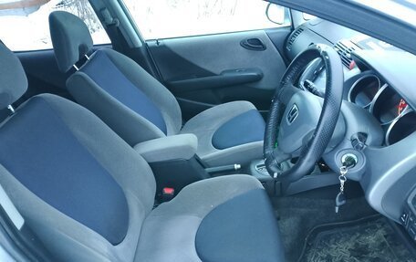 Honda Fit III, 2003 год, 310 000 рублей, 6 фотография