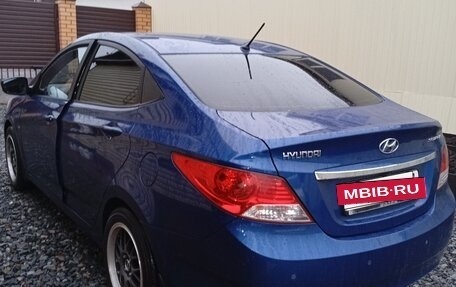 Hyundai Solaris II рестайлинг, 2013 год, 1 200 000 рублей, 3 фотография