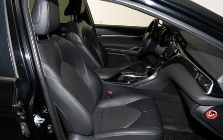 Toyota Camry, 2019 год, 2 498 000 рублей, 8 фотография