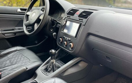 Volkswagen Golf V, 2004 год, 545 000 рублей, 3 фотография