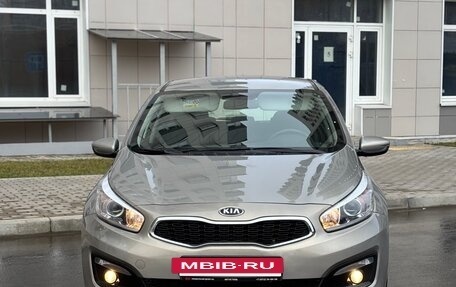 KIA cee'd III, 2017 год, 1 355 000 рублей, 2 фотография