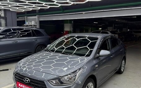 Hyundai Solaris II рестайлинг, 2019 год, 1 400 000 рублей, 2 фотография