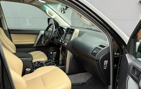 Toyota Land Cruiser Prado 150 рестайлинг 2, 2010 год, 2 355 000 рублей, 12 фотография