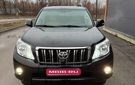 Toyota Land Cruiser Prado 150 рестайлинг 2, 2010 год, 2 355 000 рублей, 11 фотография
