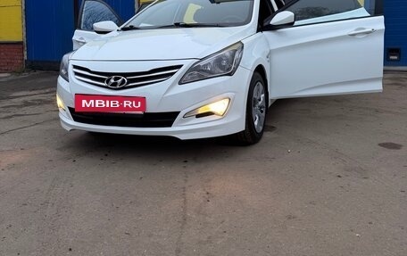 Hyundai Solaris II рестайлинг, 2016 год, 1 150 000 рублей, 2 фотография