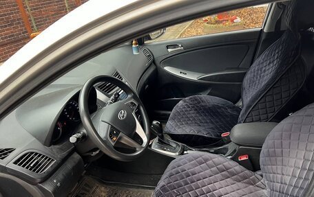 Hyundai Solaris II рестайлинг, 2015 год, 1 120 000 рублей, 6 фотография