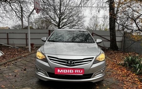 Hyundai Solaris II рестайлинг, 2015 год, 1 120 000 рублей, 2 фотография