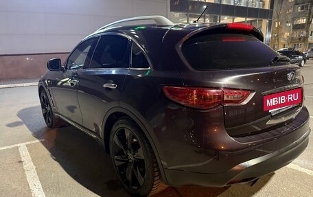 Infiniti QX70, 2016 год, 2 185 000 рублей, 6 фотография