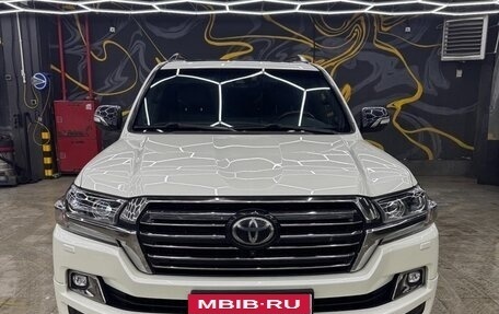 Toyota Land Cruiser 200, 2017 год, 6 590 000 рублей, 1 фотография