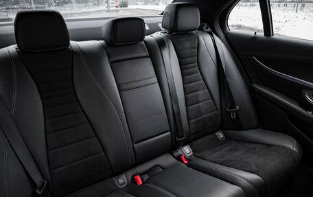 Mercedes-Benz E-Класс, 2020 год, 3 299 000 рублей, 30 фотография