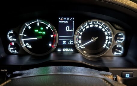 Toyota Land Cruiser 200, 2017 год, 6 590 000 рублей, 14 фотография