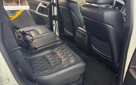 Toyota Land Cruiser 200, 2017 год, 6 590 000 рублей, 12 фотография