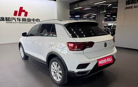 Volkswagen T-Roc I, 2022 год, 2 100 000 рублей, 5 фотография