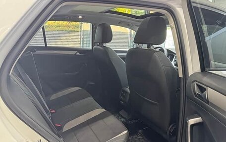 Volkswagen T-Roc I, 2022 год, 2 100 000 рублей, 9 фотография