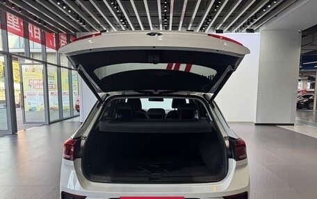 Volkswagen T-Roc I, 2022 год, 2 100 000 рублей, 7 фотография