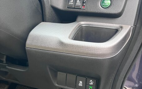 Honda Stepwgn IV, 2016 год, 2 250 000 рублей, 14 фотография