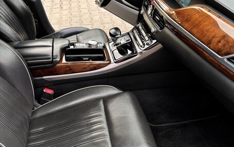 Genesis G90 I рестайлинг, 2016 год, 2 400 000 рублей, 20 фотография